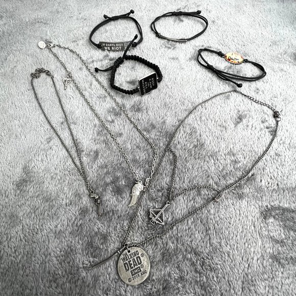 The Walking Dead Jewelry Lot Bracelets Necklaces 7 Pc Charms Black Silver Tone - Picture 1 of 12